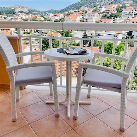 Apartments Sunny Elza Хвар Екстериор снимка