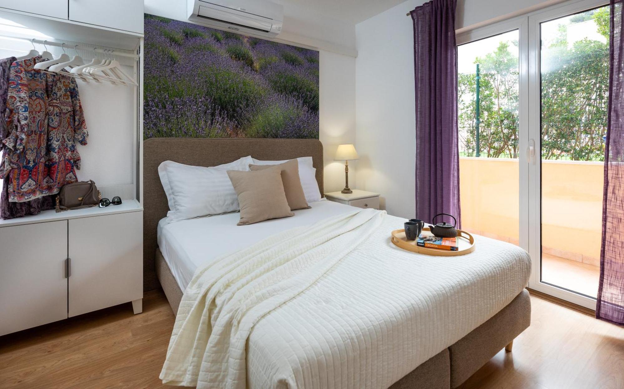 Apartments Sunny Elza Хвар Екстериор снимка