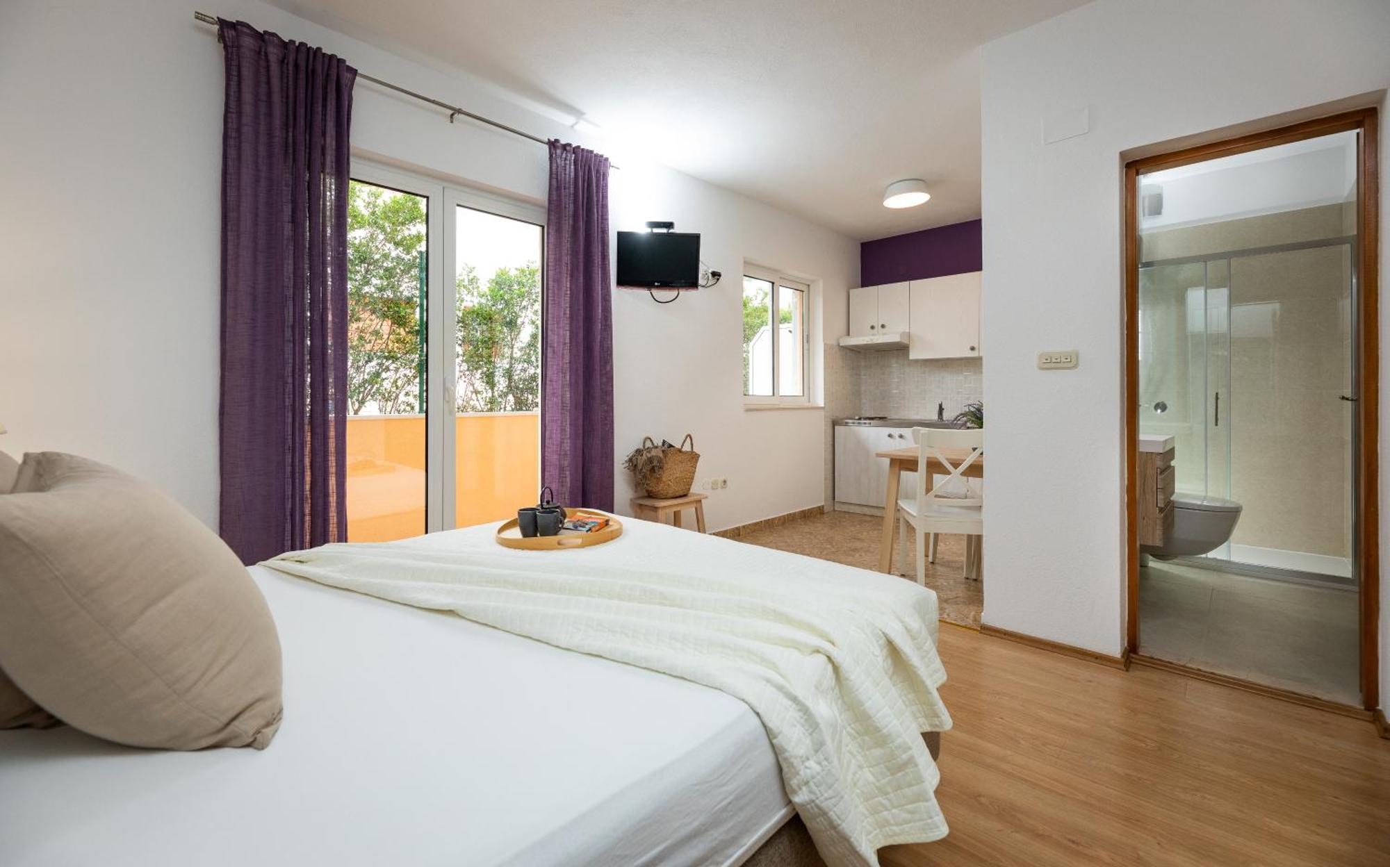 Apartments Sunny Elza Хвар Екстериор снимка