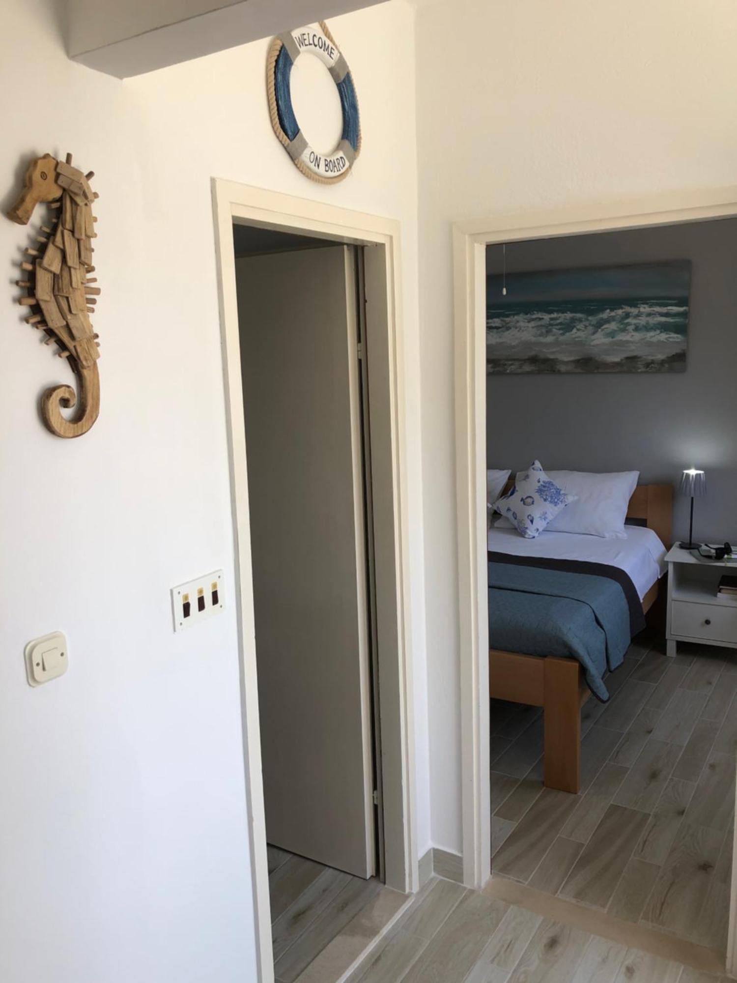 Apartments Sunny Elza Хвар Екстериор снимка