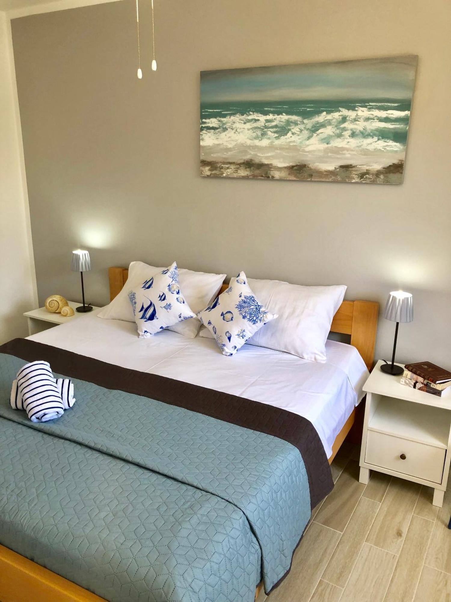 Apartments Sunny Elza Хвар Екстериор снимка