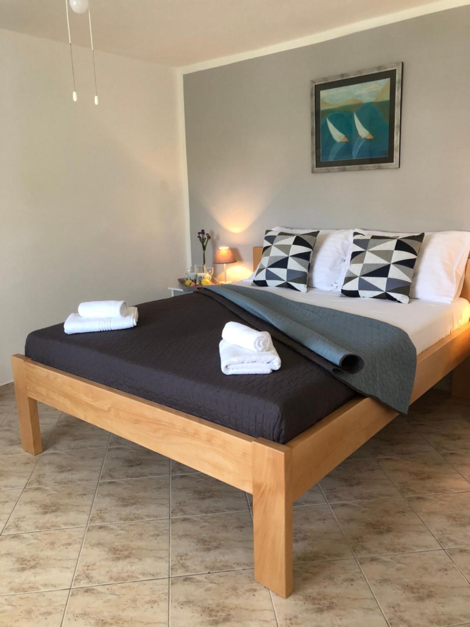 Apartments Sunny Elza Хвар Екстериор снимка